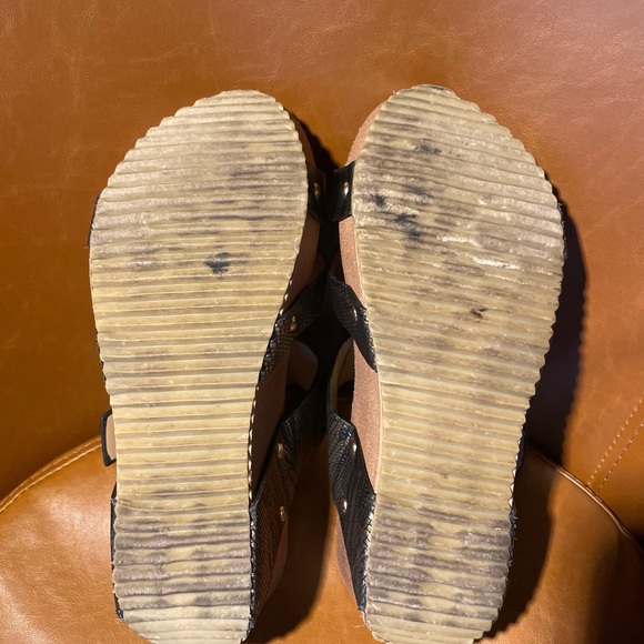 Metallic Leather Wedges - Picture 6 of 6